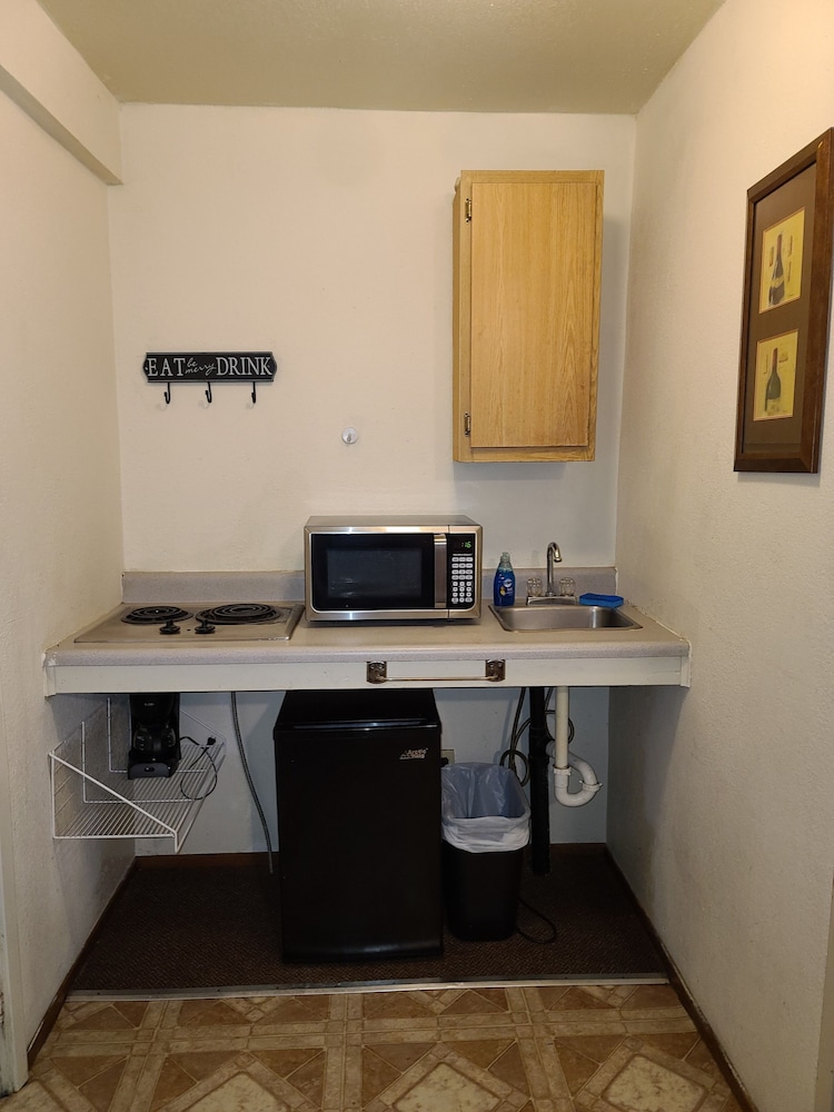 Bigfoot Motel - photo 10