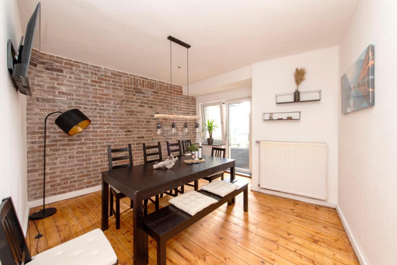 Cozy Apartment 7 Beds 3 Bed Rooms — 4-Star Luxury Hotel in Kleve, Germany