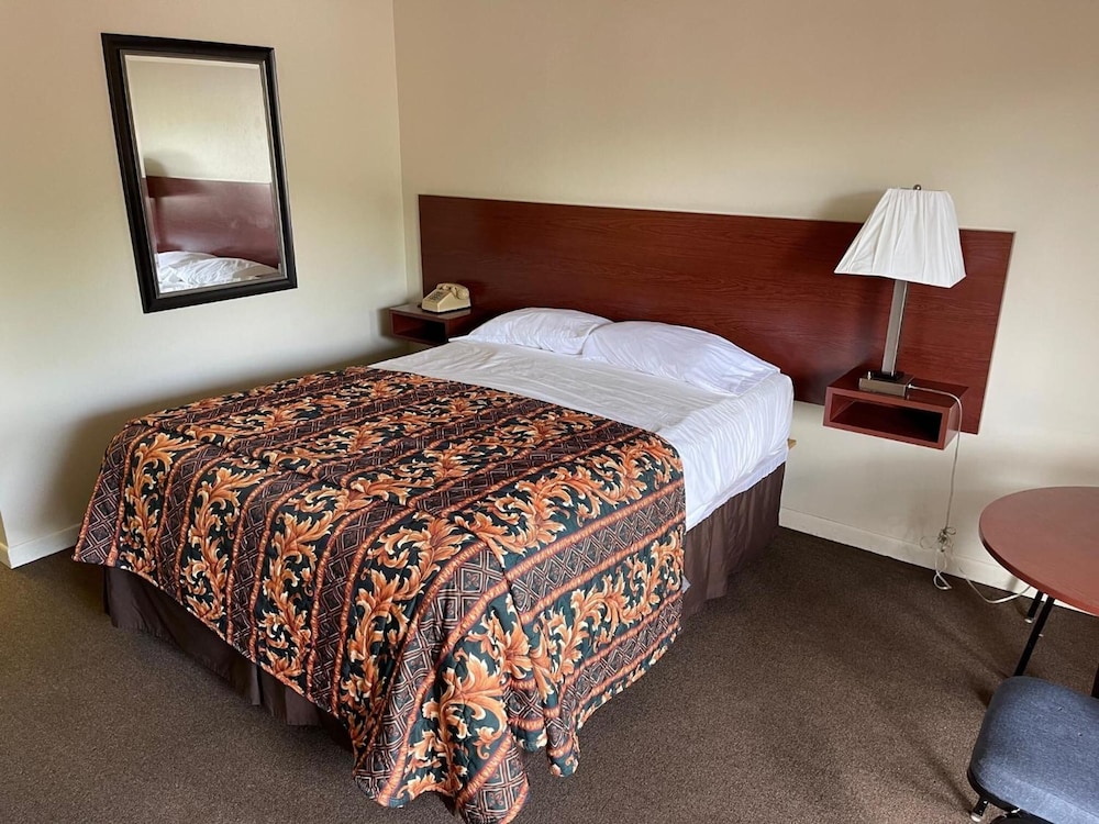 Vibe Inn Whirlpool Suites - photo 17