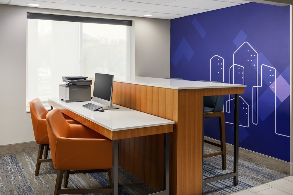 Holiday Inn Express Rochester NE Irondequoit by IHG - photo 40