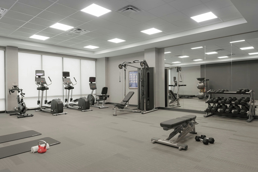 Fairfield By Marriott Inn & Suites Cincinnati Oakley - photo 20
