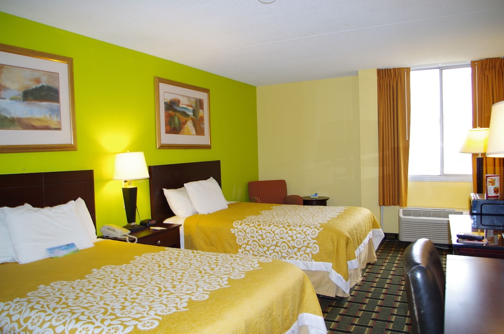Days Hotel & Conference Center by Wyndham Danville - photo 14