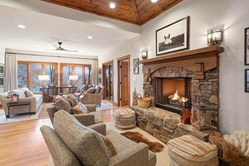 4 Pines in Boone, United States