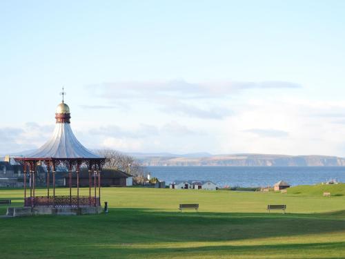 Dolphin Cottage — 4-Star Luxury Hotel in Nairn, United Kingdom