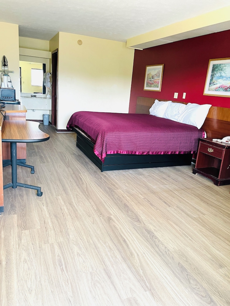 Western Inn Express - photo 7