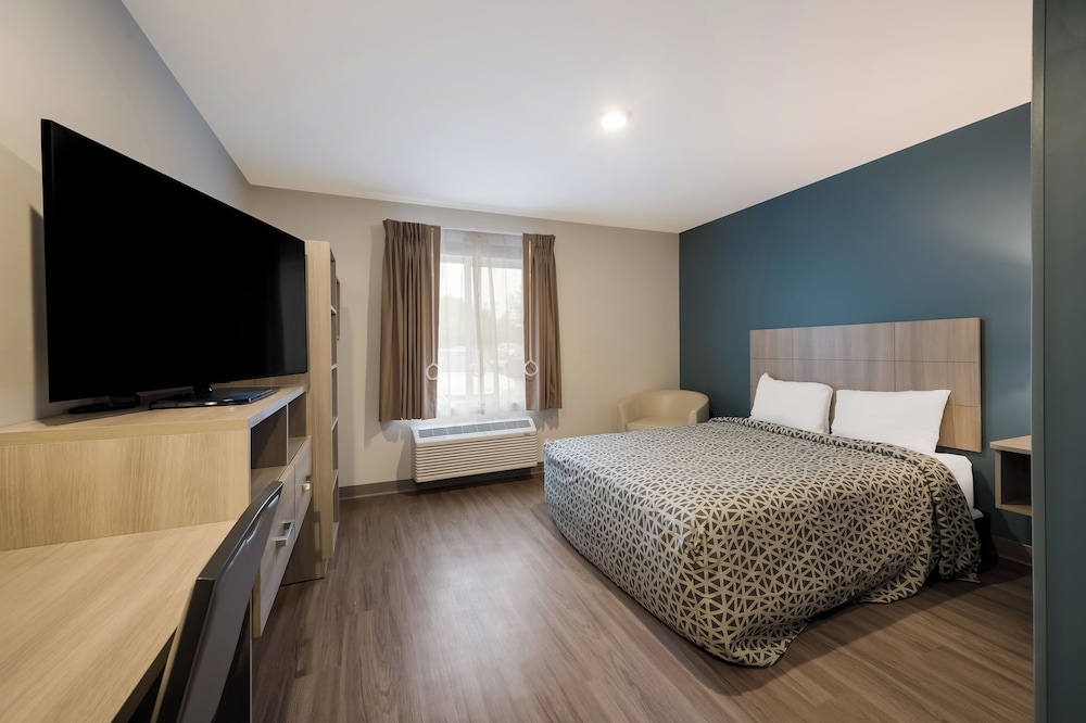 WoodSpring Suites East Lansing University Area - photo 4