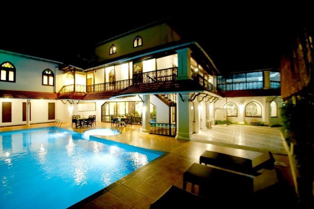 Pool
