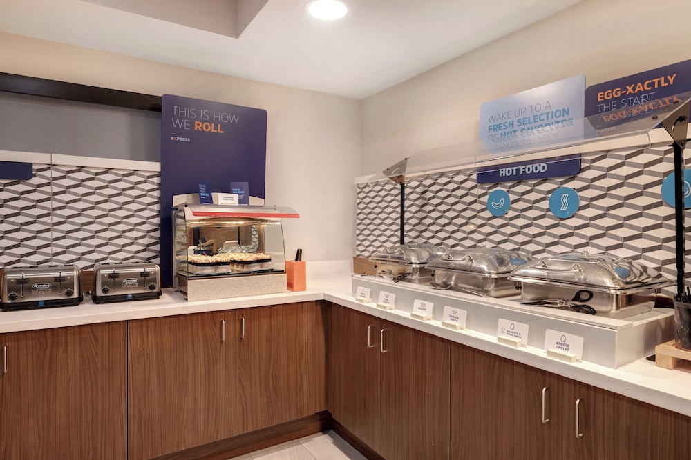 Holiday Inn Express & Suites Moab by IHG - photo 56