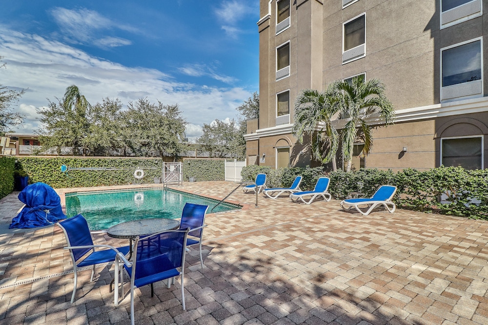 Holiday Inn Express Hotel & Suites Clearwater Us 19 N by IHG - photo 20