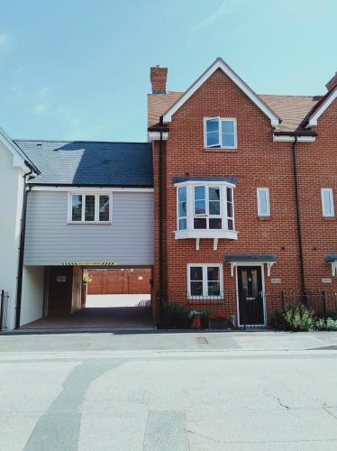 Prestbury Bed & Breakfast — 4-Star Luxury Hotel in Salisbury, United Kingdom