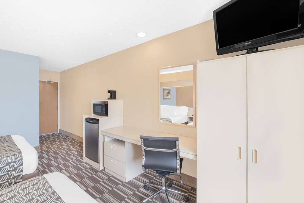 Microtel Inn & Suites By Wyndham Clear Lake - photo 6