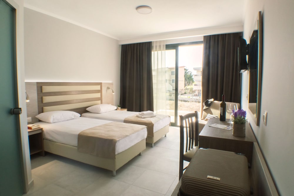 Perla Hotel - carbon neutral hotel in Kassandreia