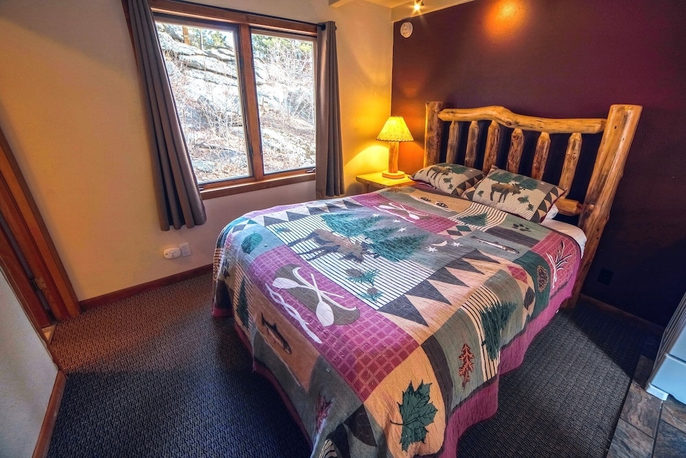 Sunnyside Knoll: 14 Studio - photo 2