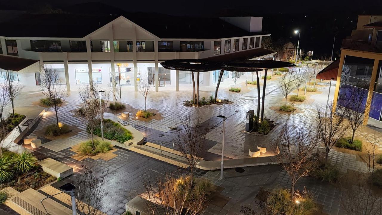 Tuggeranong Short Stay #07 Sleeps 6 — 4-Star Luxury Hotel in Greenway, Australia