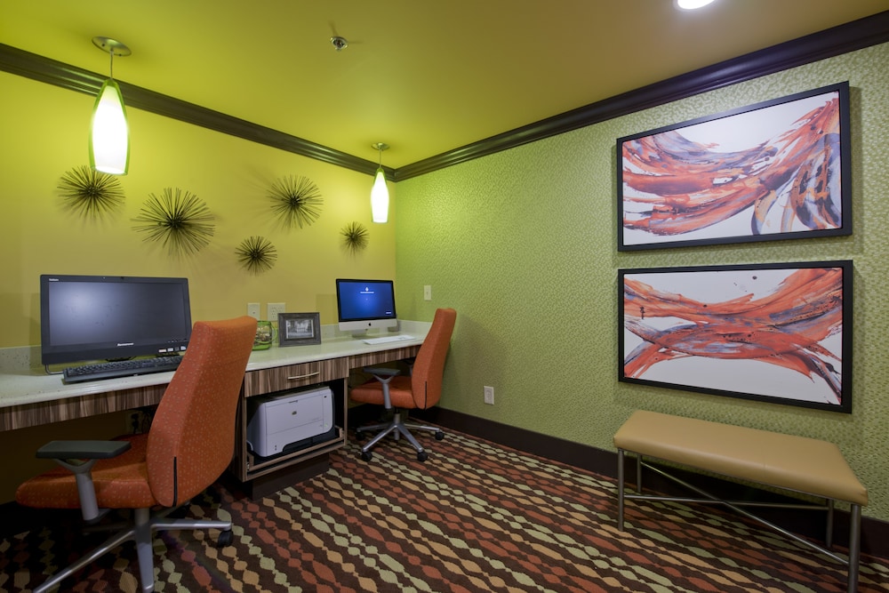 Hampton Inn Greenwood - photo 52