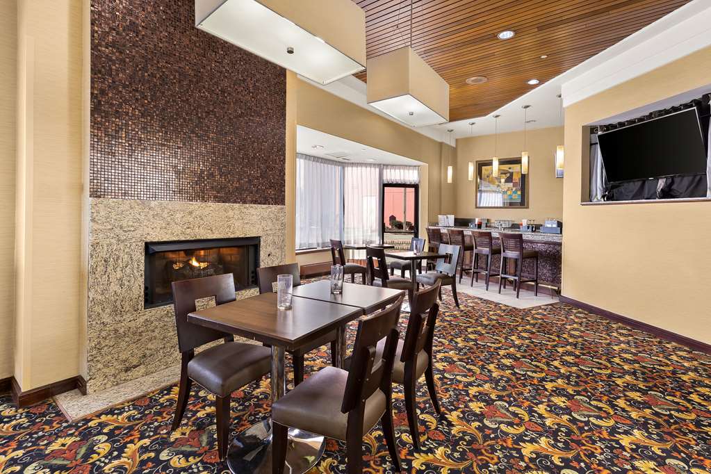 Hotel RL Cleveland Airport West - photo 19