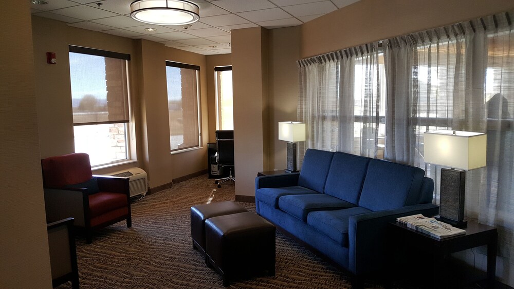 Comfort Inn & Suites Near University of Wyoming - photo 8