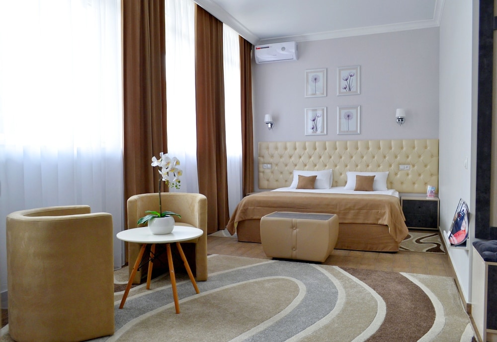 Park & House Hotel - carbon neutral hotel in Yessentuki