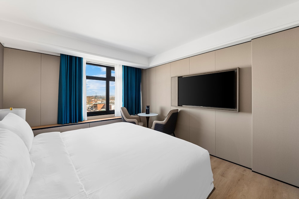 Ly New York Hotel - photo 16