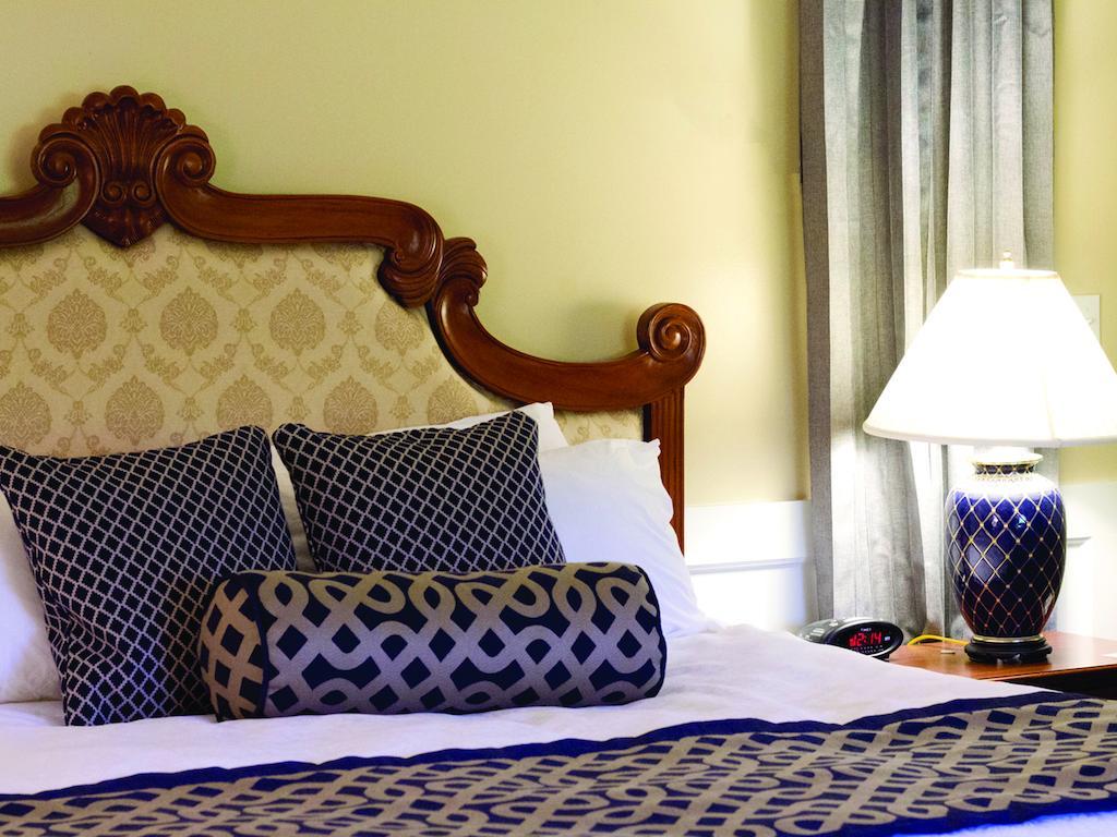 University Inn - photo 8