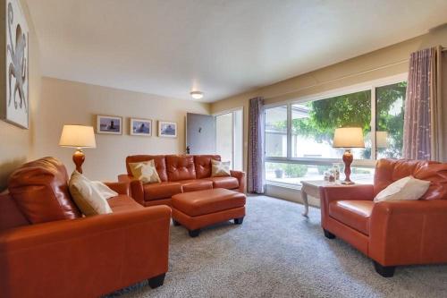 Bare Feet &Salty Hair Dmbc141s — hotel in Solana Beach