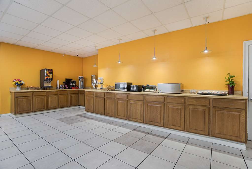 Americas Best Value Inn Tulsa at I 44 - photo 37