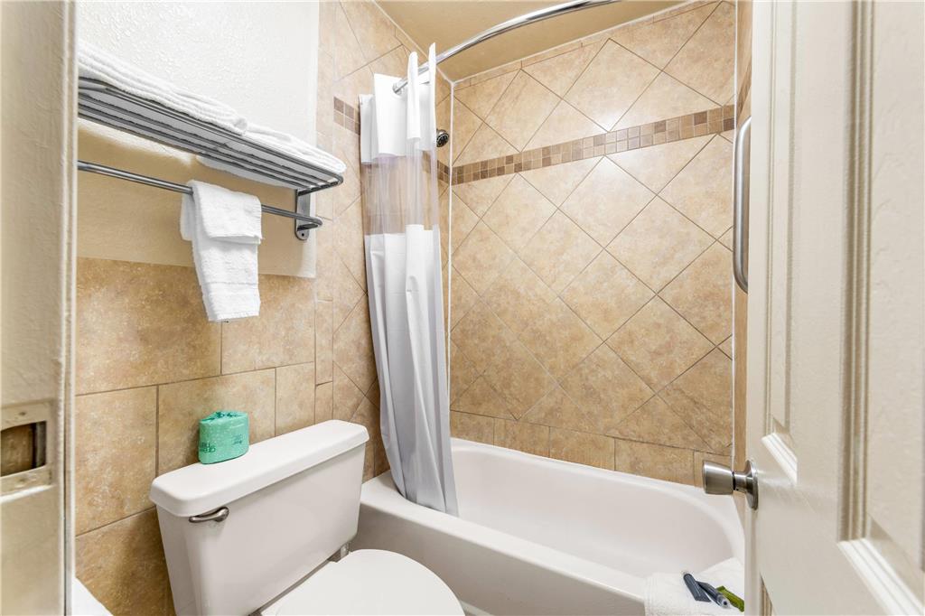 Econo Lodge Charlotte Airport - photo 38