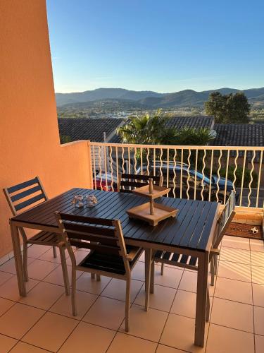 Ferienhaus mit Blick auf Grimaud - last minute hotel in Cogolin