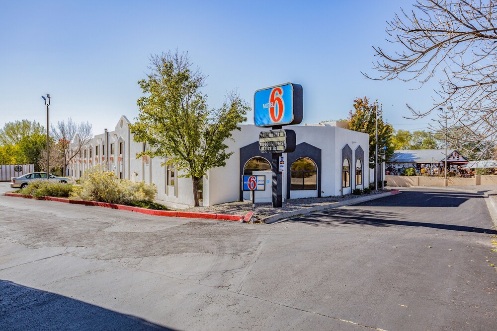 Motel 6 Santa Fe Central — hotel in Santa Fe