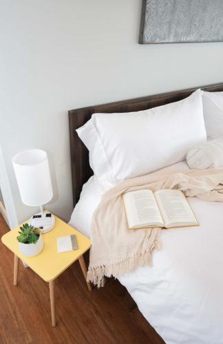 Jennifer's Penthouse 2 Floors Amazing City View — 4-Star Luxury Hotel in Providence, United States
