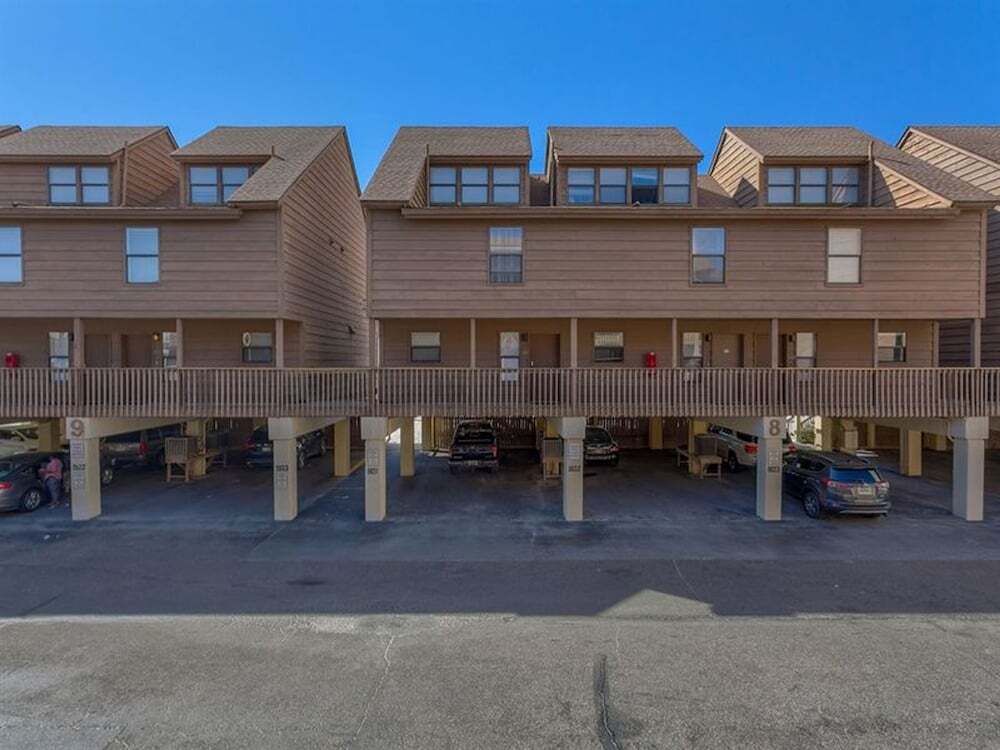 Ocean Reef by Meyer Vacation Rentals — 4-Star Luxury Hotel in Gulf Shores, United States