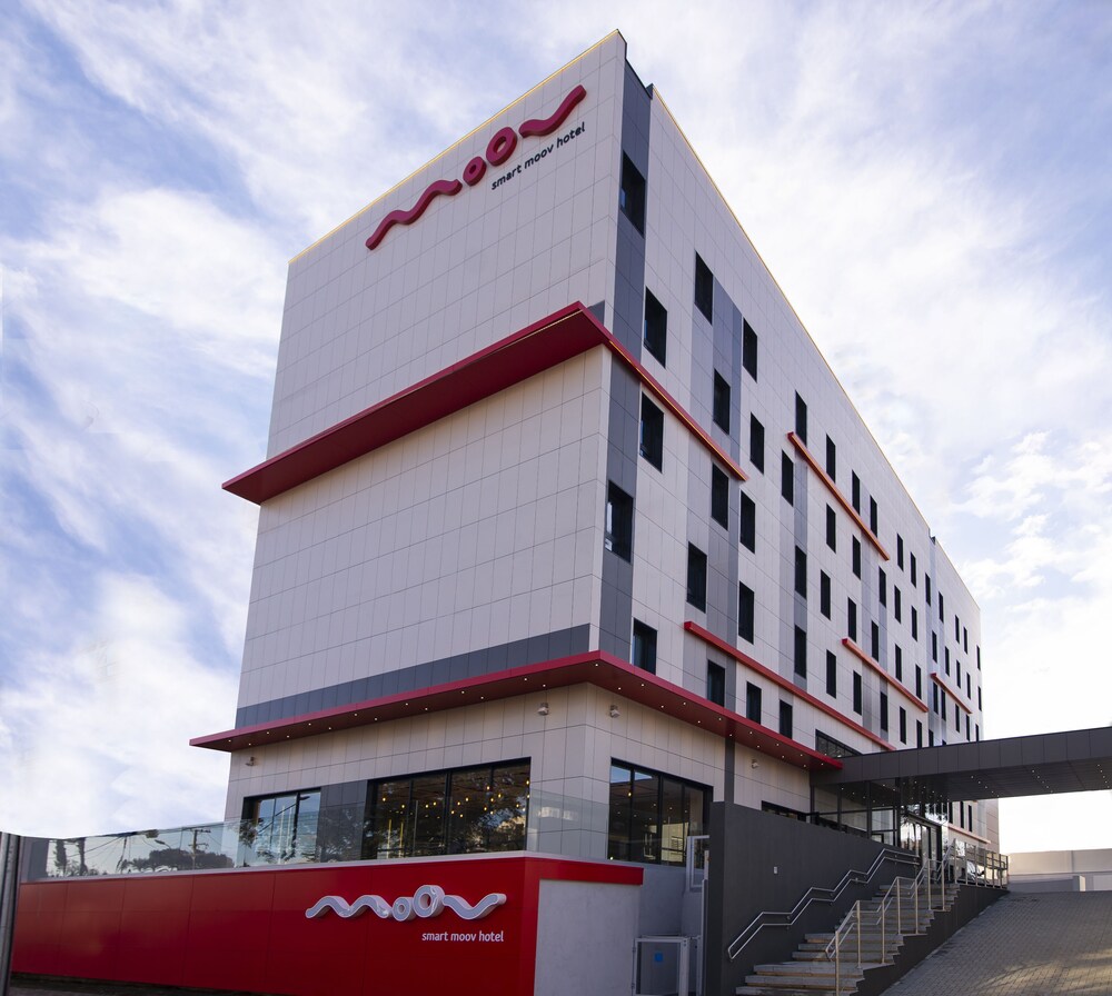 Hotel Moov Curitiba in Curitiba, Brasil