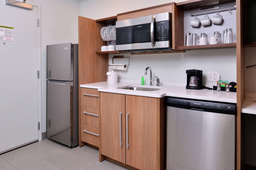 Home2 Suites by Hilton Tampa Downtown Channel District - photo 30