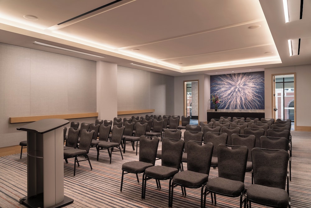 Loews Arlington - photo 76