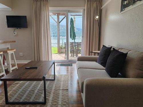 Sunny Cove Stays