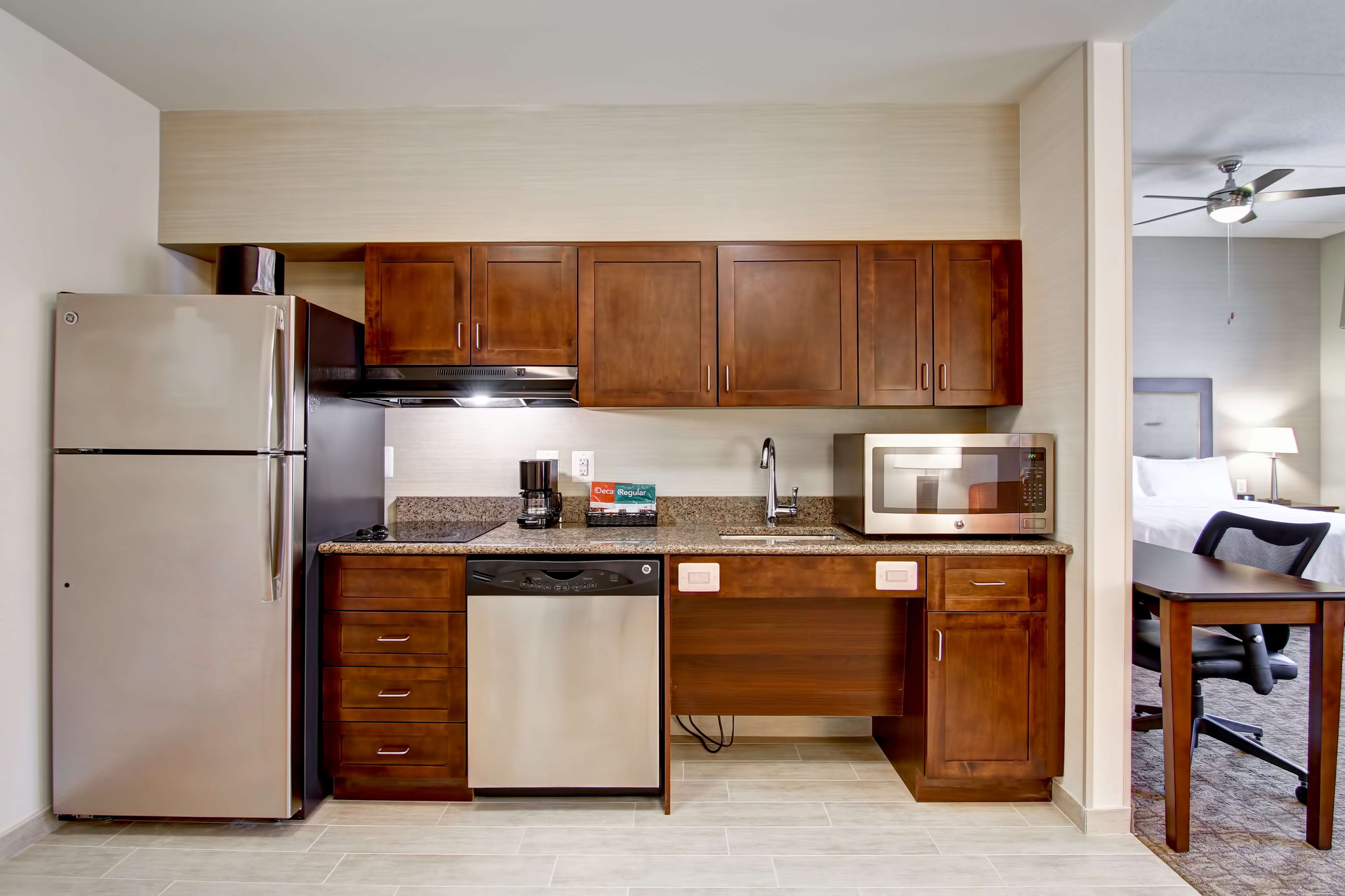 Homewood Suites by Hilton Woodbridge - photo 16