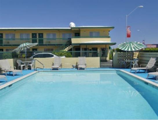 Yuma 4th Ave. Travelodge - photo 10