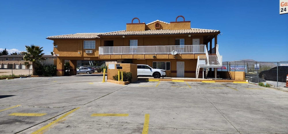 Economy Inn Victorville - photo 19