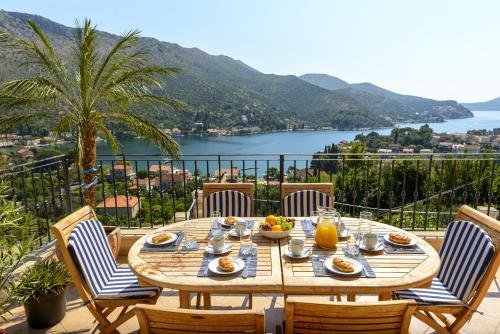 Villa Sana Via