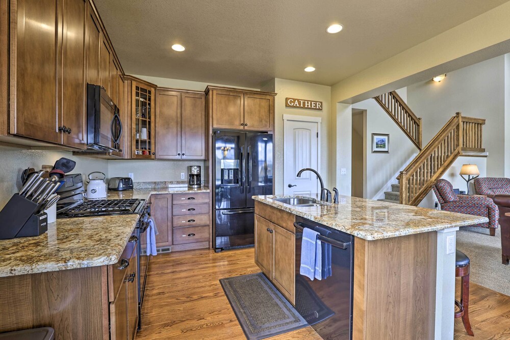 Granby Home with Hot Tub And Ski Golf And Pool Access — Granby — photo 4