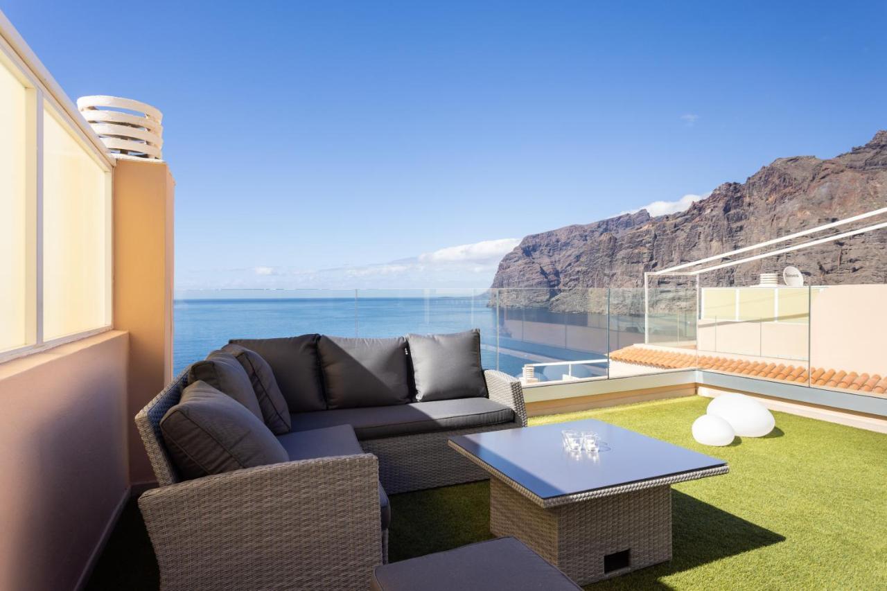 Spectacular Penthouse with Amazing Views in Los Gigantes, Spain