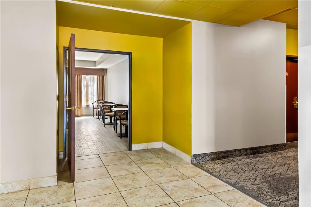 Quality Inn & Suites Granbury - photo 7
