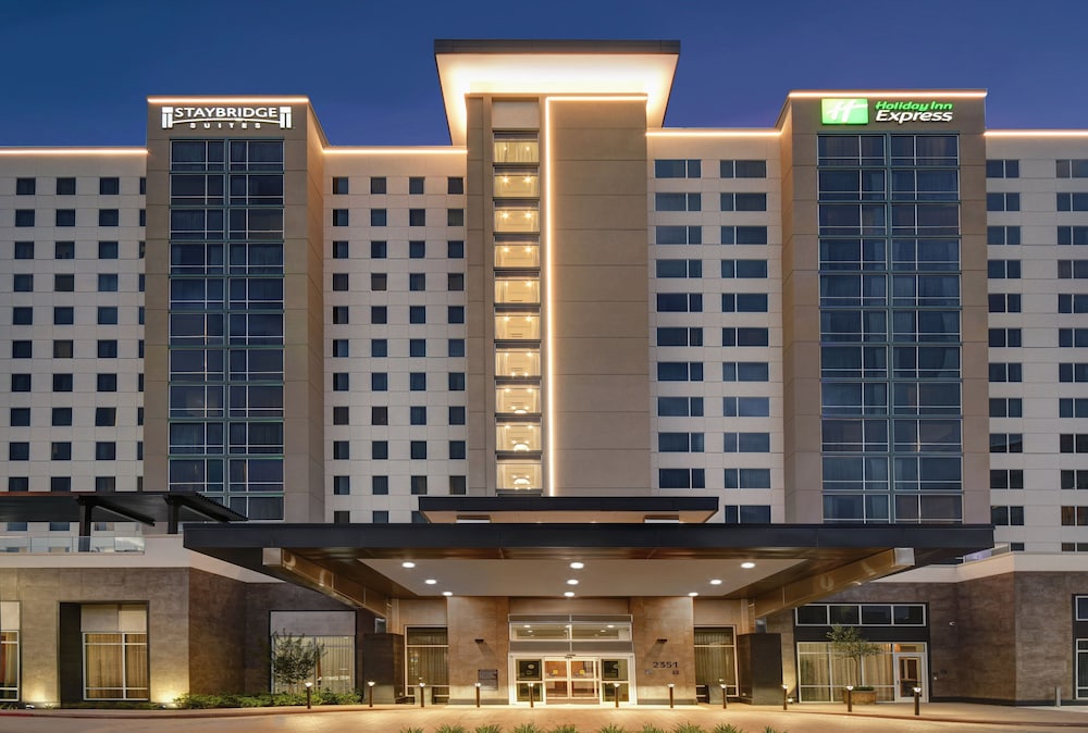 Staybridge Suites Houston Galleria Area by IHG - photo 53