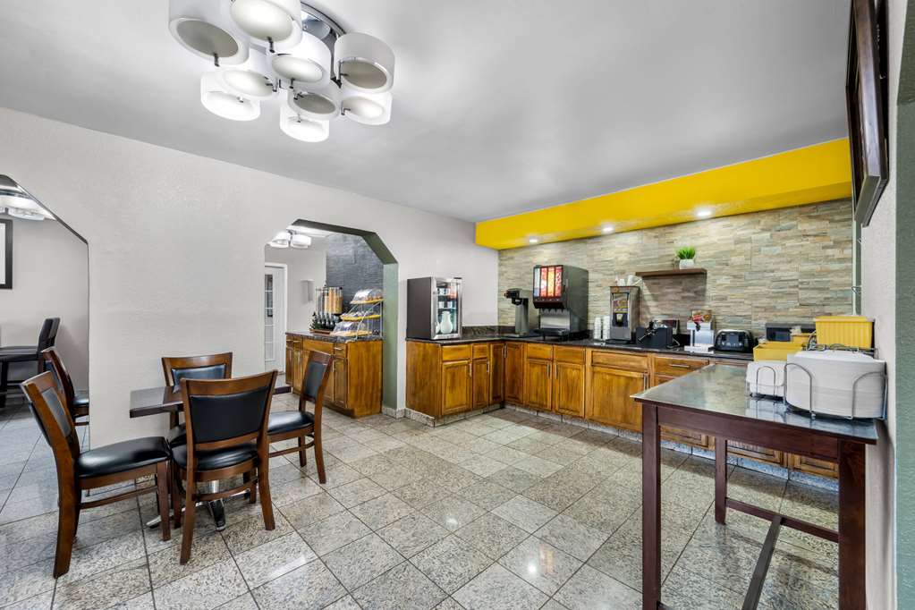 Days Inn by Wyndham Raleigh Midtown - photo 8