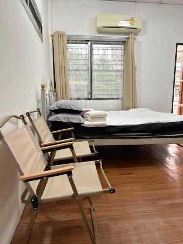 Cheap house 7min next to BTS Kasetsart 5 bedroom