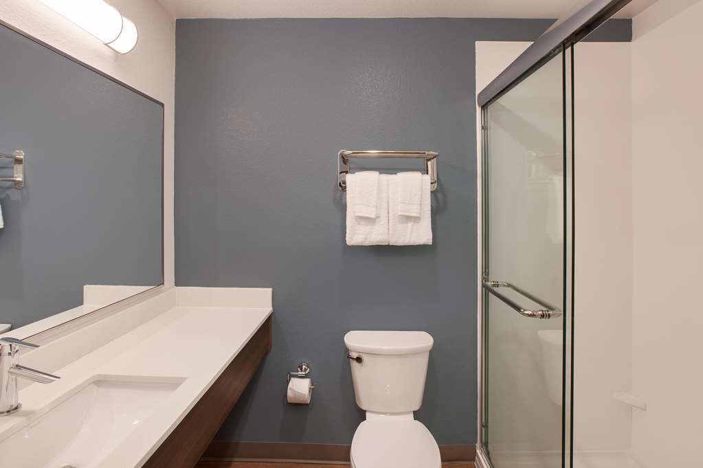 WoodSpring Suites Houston 288 South Medical Center - photo 13