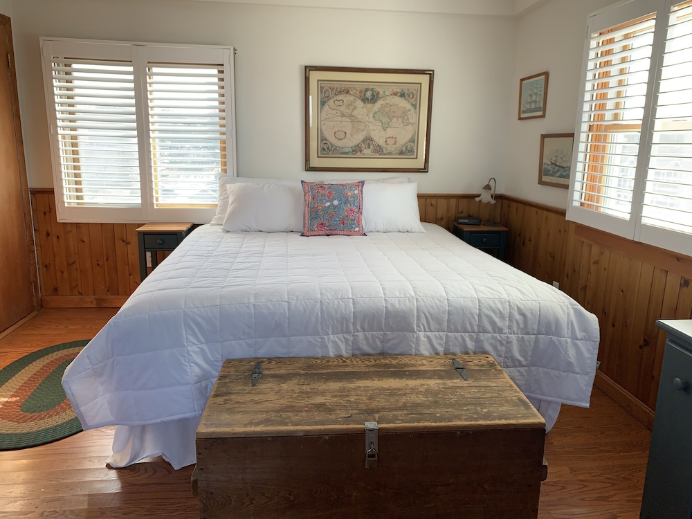 Vineyard Harbor Motel Private Beach - photo 49