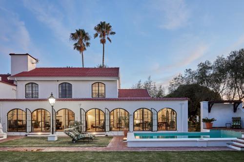 Deux Frères Wine Estate & Luxury Villas — 5-Star Luxury Hotel in Stellenbosch, South Africa
