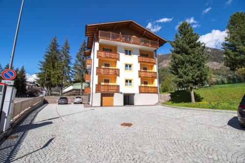 Casa Ciroch — 4-Star Luxury Hotel in Moena, Italy