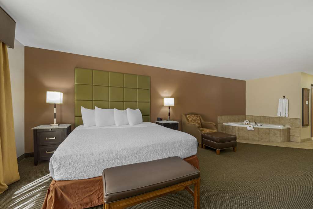 Best Western Plus Country Inn & Suites - photo 27